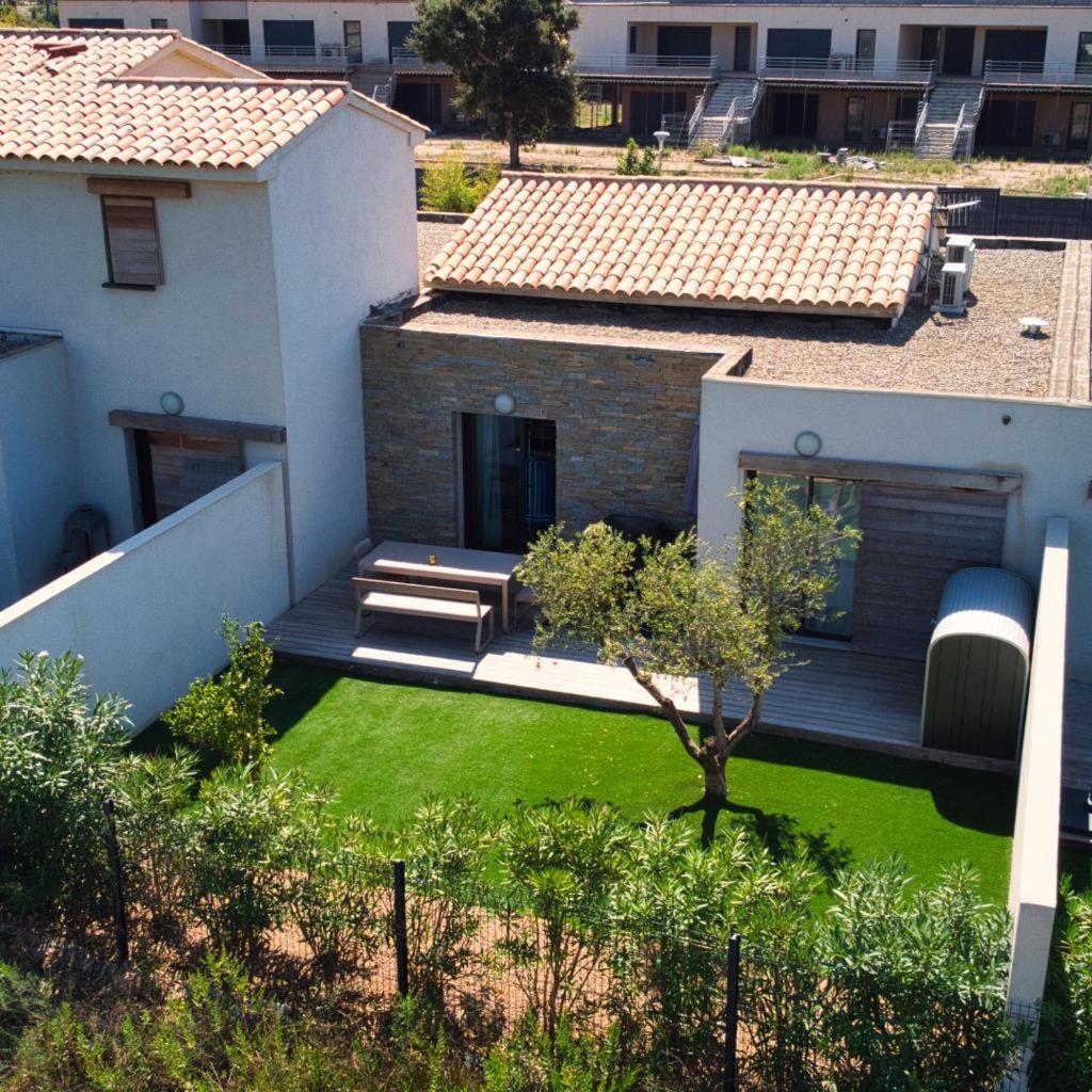 Villa HOME HOLIDAY à Cala Rossa Lecci Esterno foto